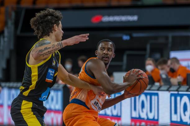 单纯的输球 单纯的输球